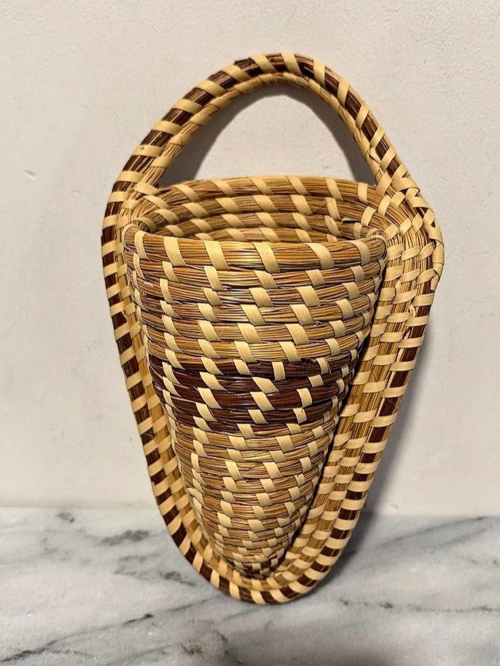 South Carolina Gullah Woven sweet grass Basket wall pocket 11” tall